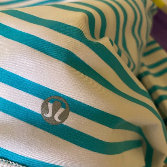 Striped Lululemon turquoise tank sz 8 - Picture 4 of 4